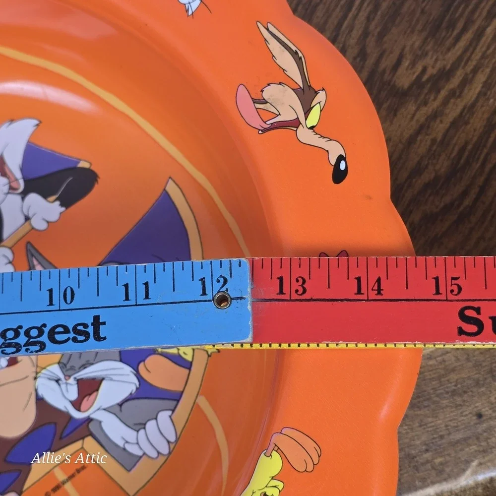 Looney Tunes Halloween Candy‎ Plastic Bowl Dish Decor Vintage Bugs Taz Tweety